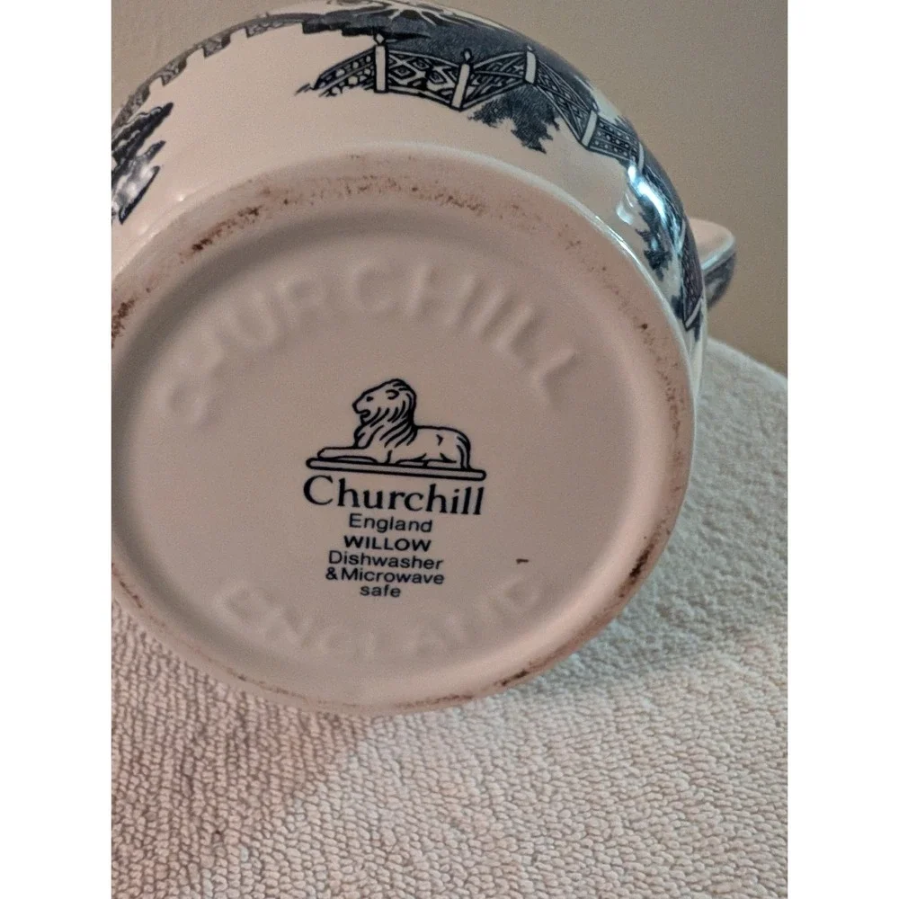 Vintage Churchill Blue & White Willow pattern Coffee Pot (B)
